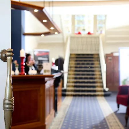 Parkhotel Schloss Wulkow 4* 불코우