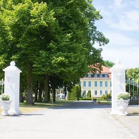 Parkhotel Schloss Wulkow 호텔 불코우