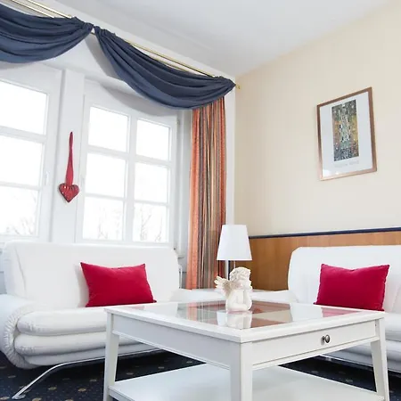 Parkhotel Schloss Wulkow 4*