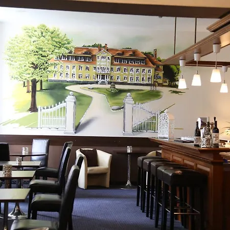 호텔 Parkhotel Schloss Wulkow 4*