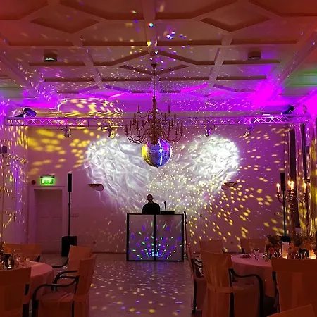 호텔 Parkhotel Schloss Wulkow 4*