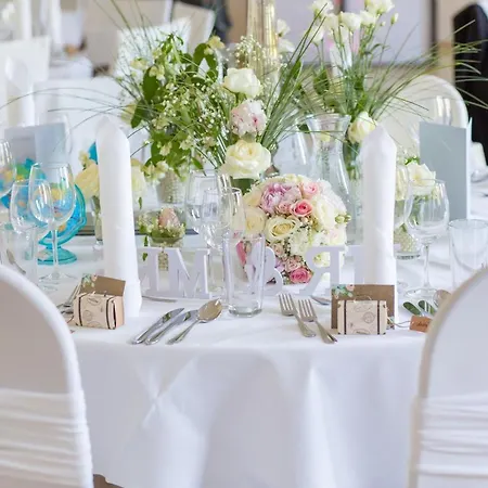 Parkhotel Schloss Wulkow 불코우