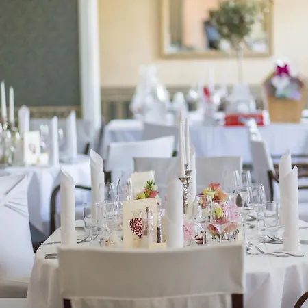 Parkhotel Schloss Wulkow 불코우