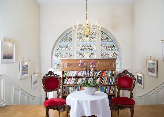 Parkhotel Schloss Wulkow Отель